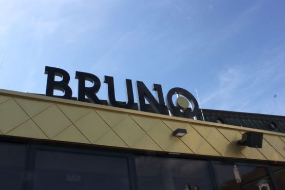 BRUNO Außen-Schriftzug